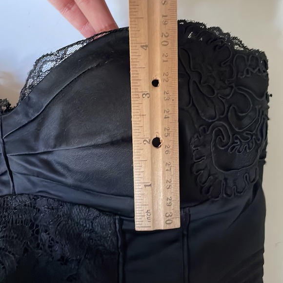 Absolutely stunning BEBE dress from 2006 - Picture 7 of 14